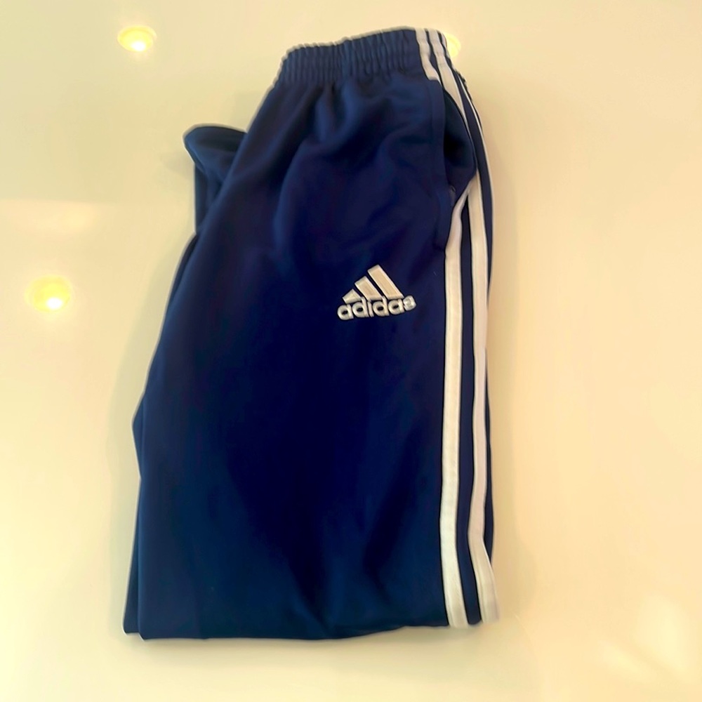 Adidas jogger size Youth L